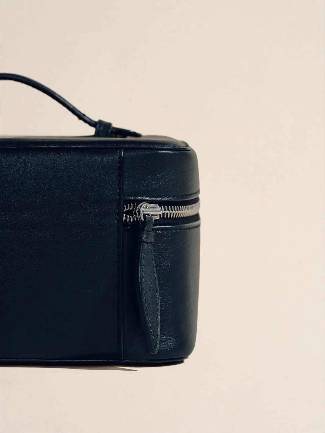 The Beauty Case in Nappa - Image 3