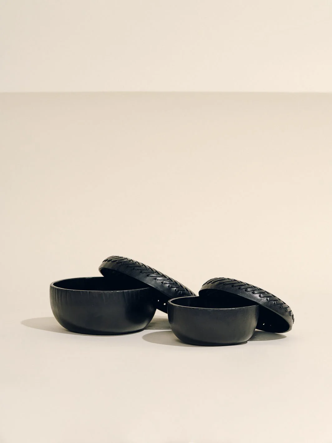 The Box Set in Leather Lace Trim - Image 3