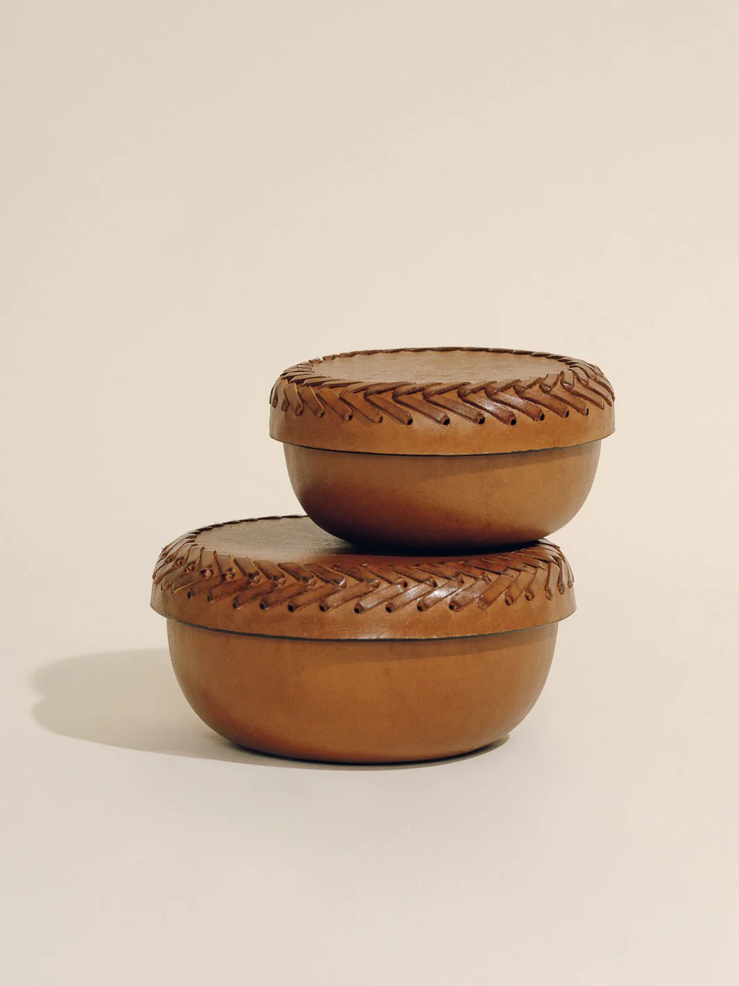 The Box Set in Leather Lace Trim - Image 5