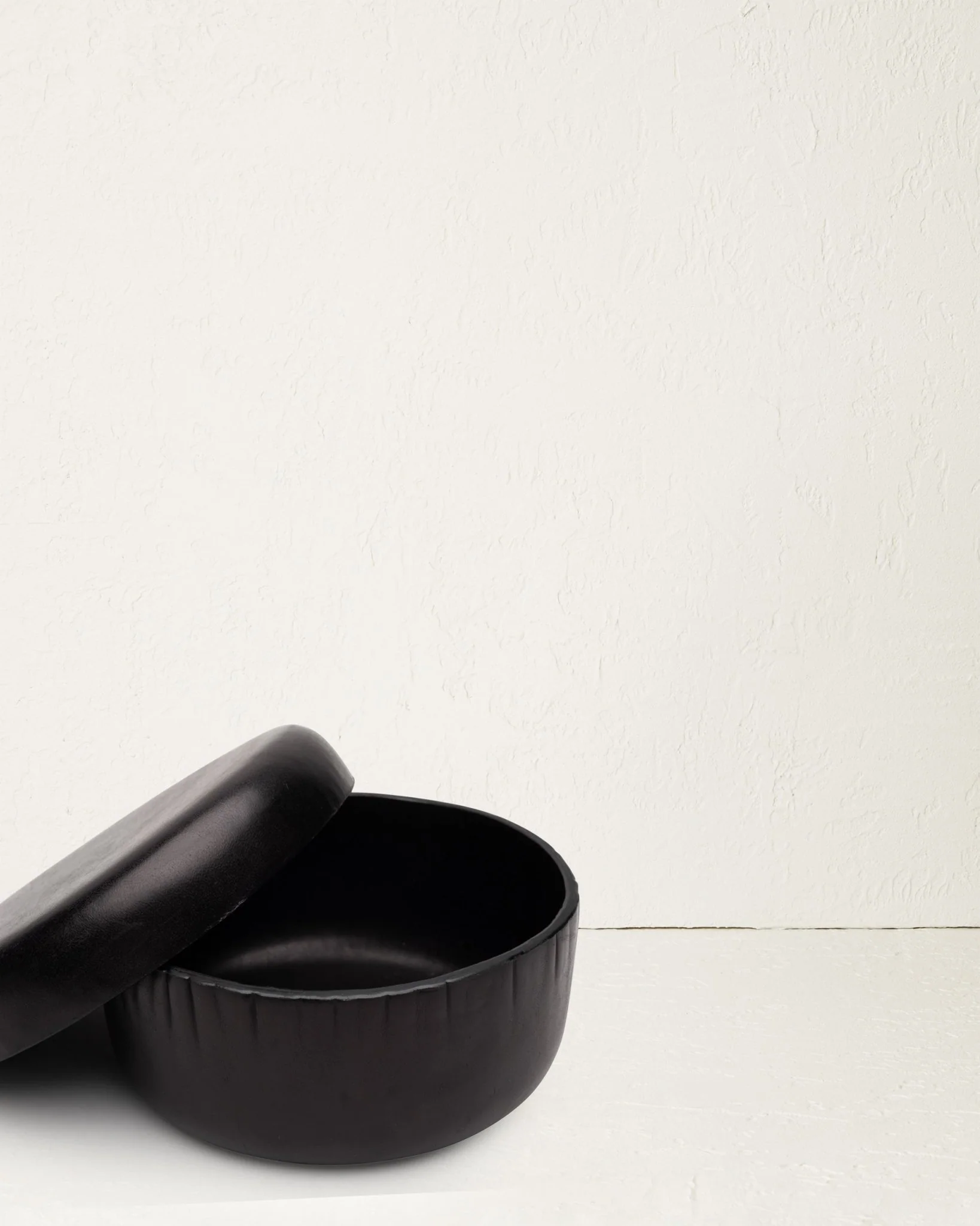 The Box Set in Molded Leather - Image 6