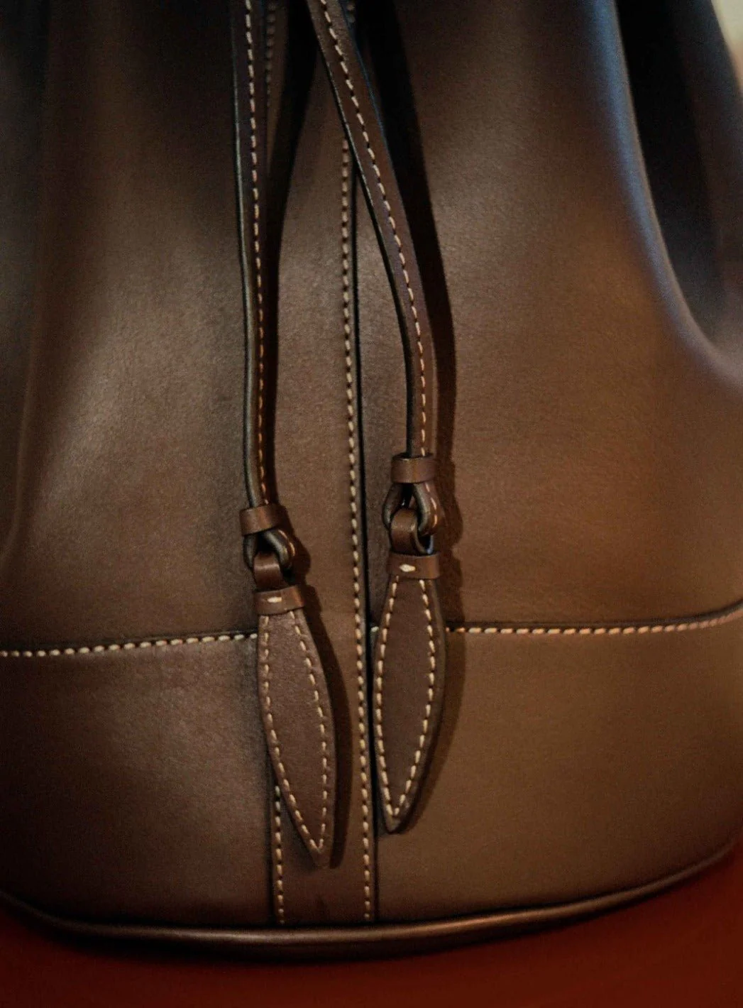 The Extra Large Drawstring in Nappa - Image 17