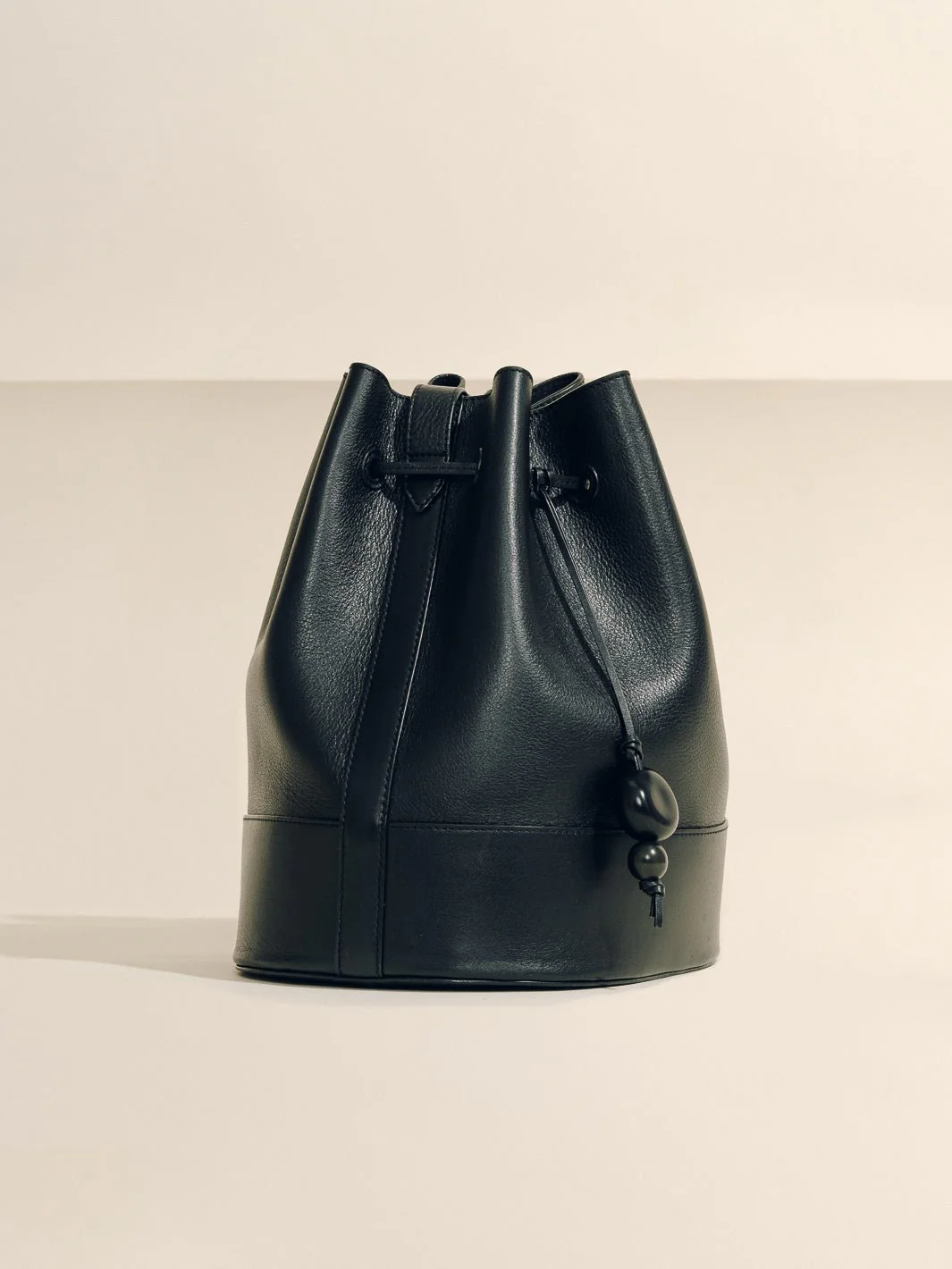 The Extra Large Drawstring in Nappa - Image 3
