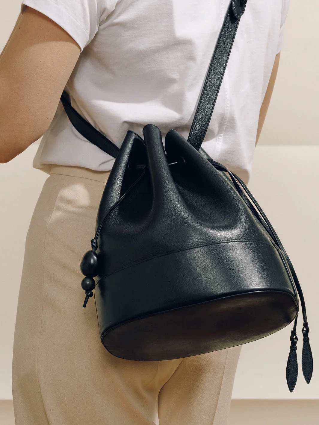 The Extra Large Drawstring in Nappa - Image 4
