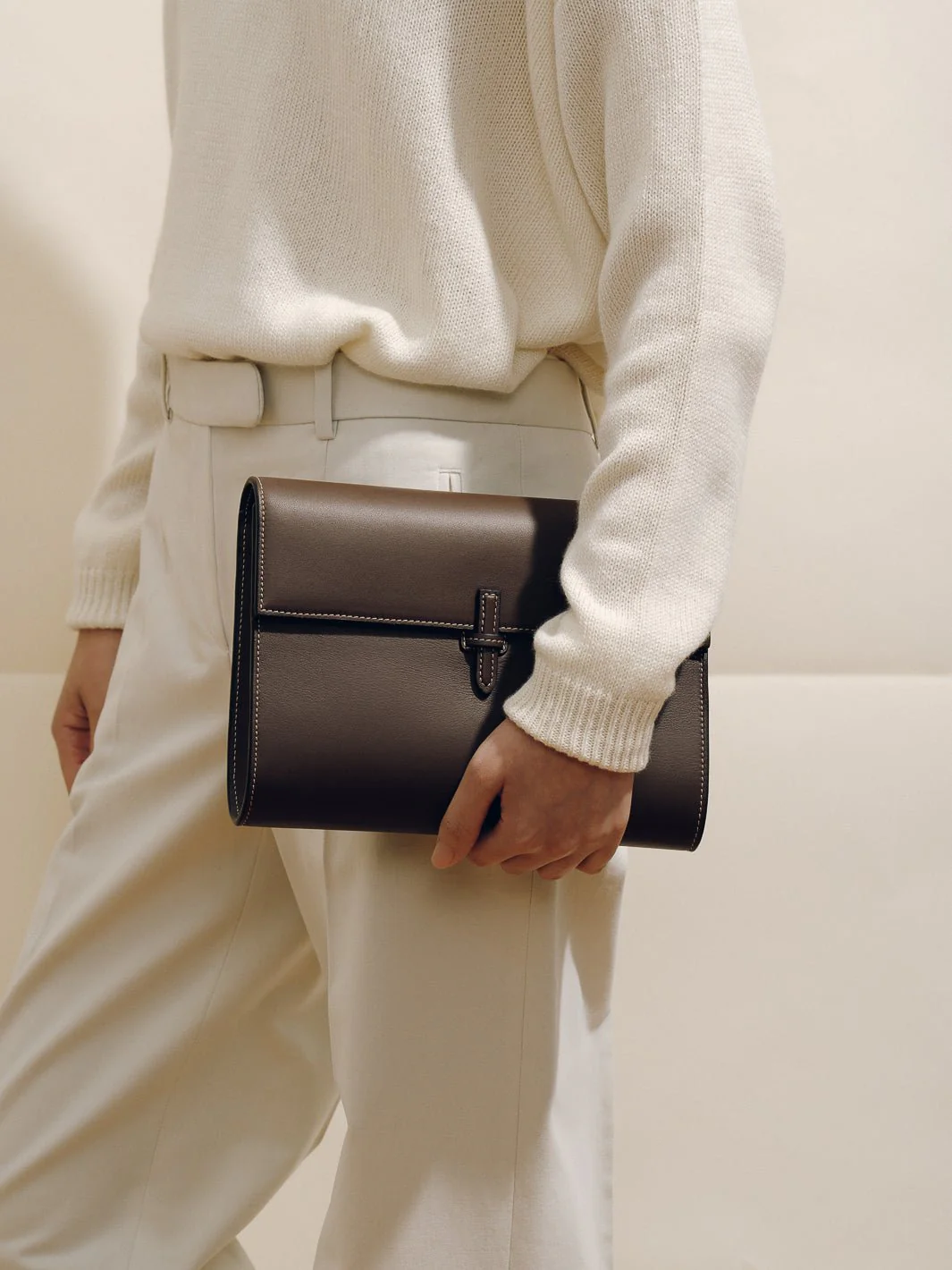 The Large Soft Clutch in Nappa - Image 17