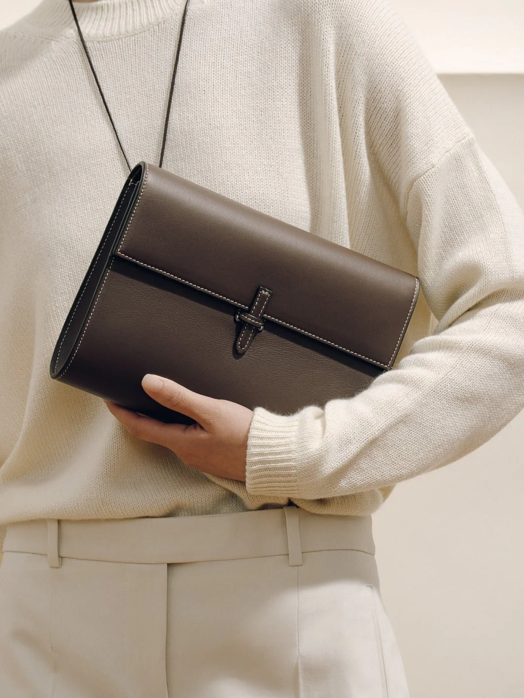 The Large Soft Clutch in Nappa - Image 19