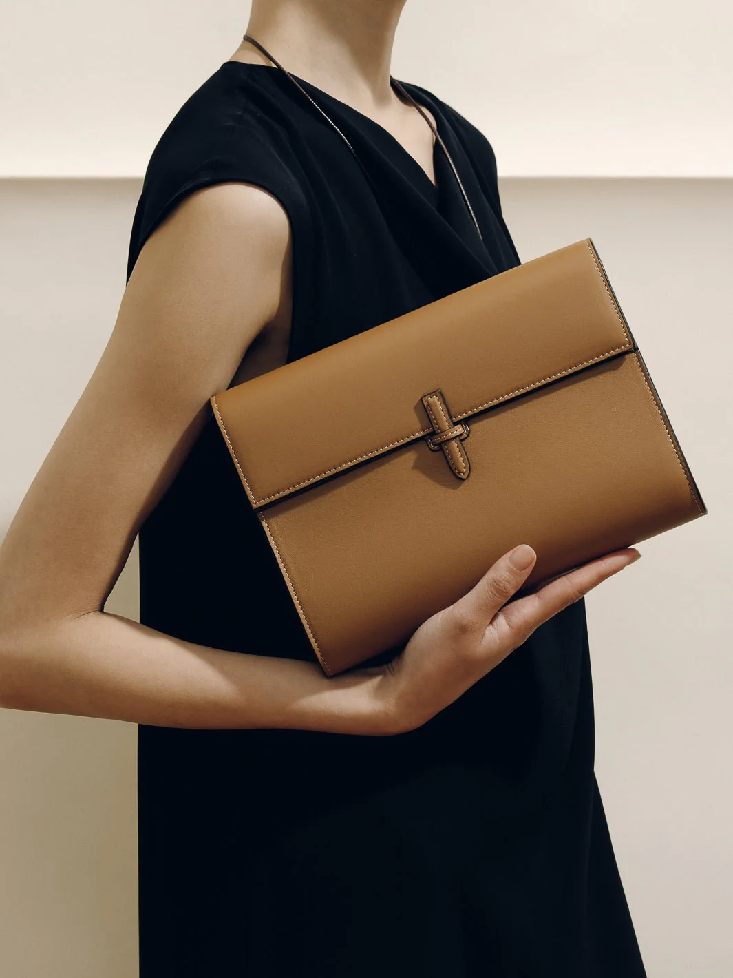The Large Soft Clutch in Nappa - Image 24