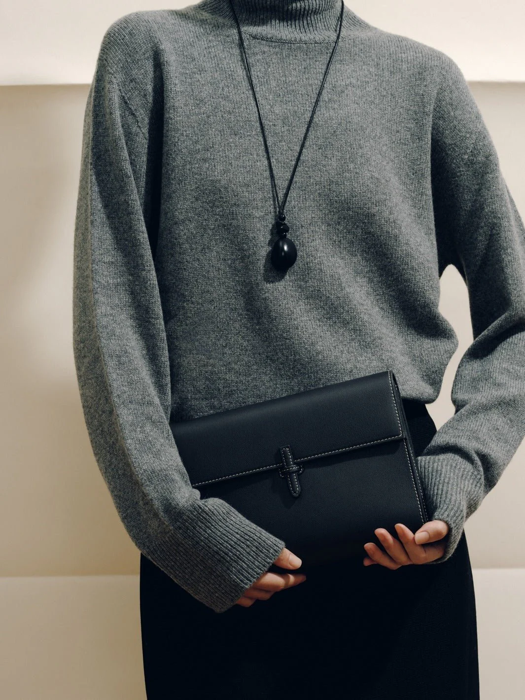 The Large Soft Clutch in Nappa - Image 6
