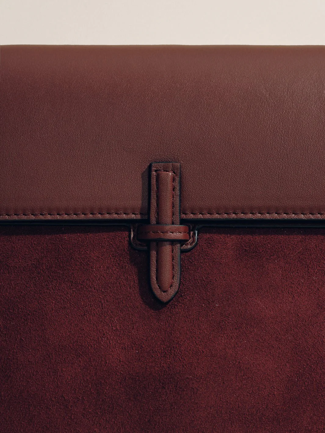 The Large Soft Clutch in Suede - Image 4