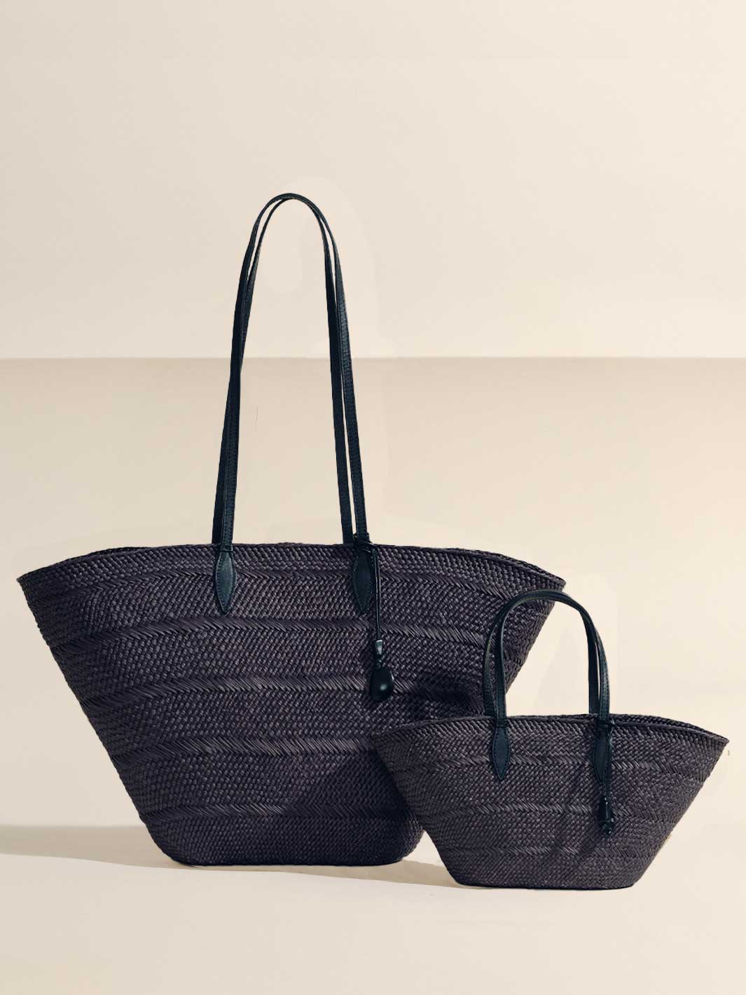 The Large Trapeze Basket in Handwoven Iraca - Image 26