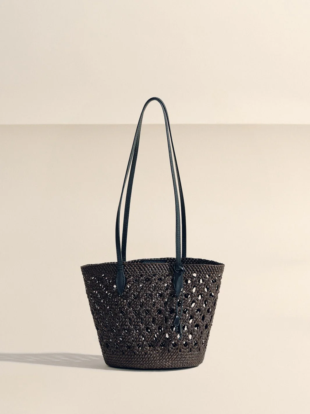 The Lattice Basket in Handwoven Iraca - Image 12