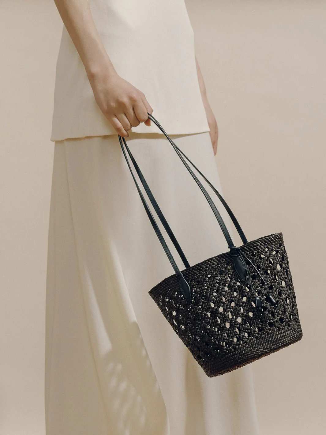The Lattice Basket in Handwoven Iraca - Image 15