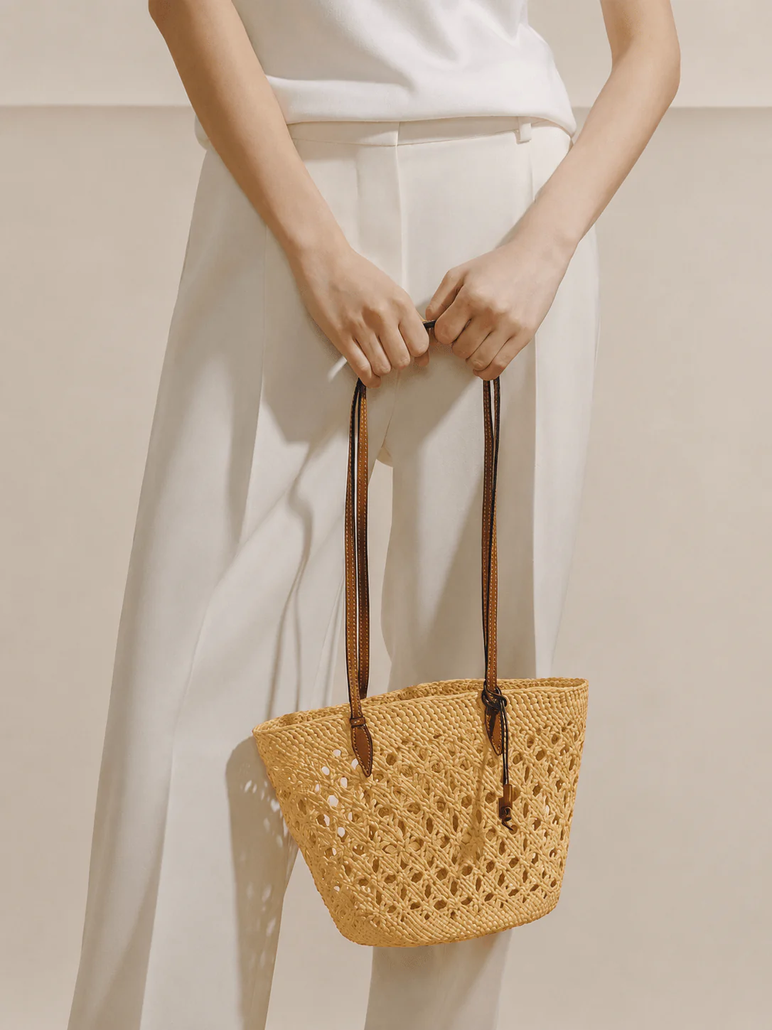 The Lattice Basket in Handwoven Iraca - Image 19