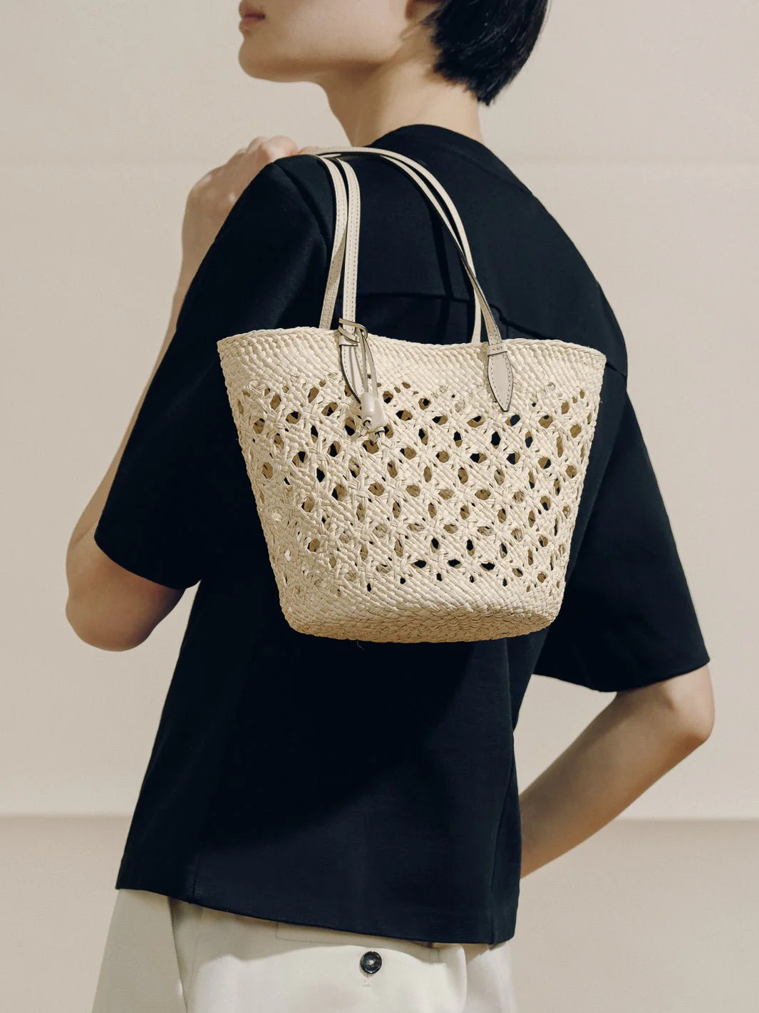 The Lattice Basket in Handwoven Iraca - Image 4