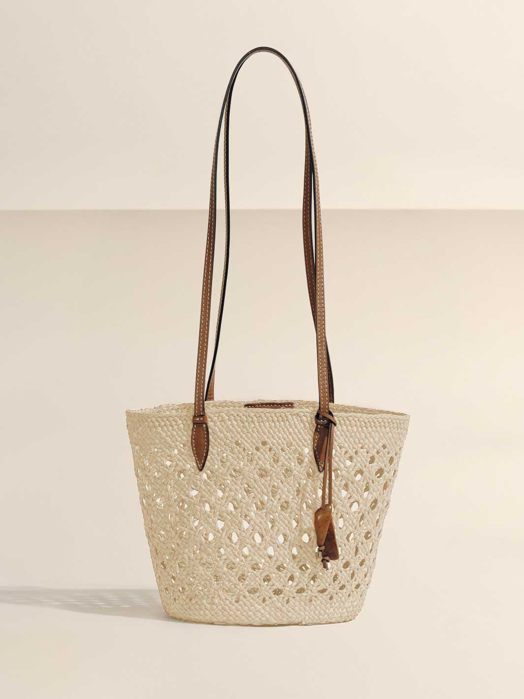 The Lattice Basket in Handwoven Iraca - Image 6