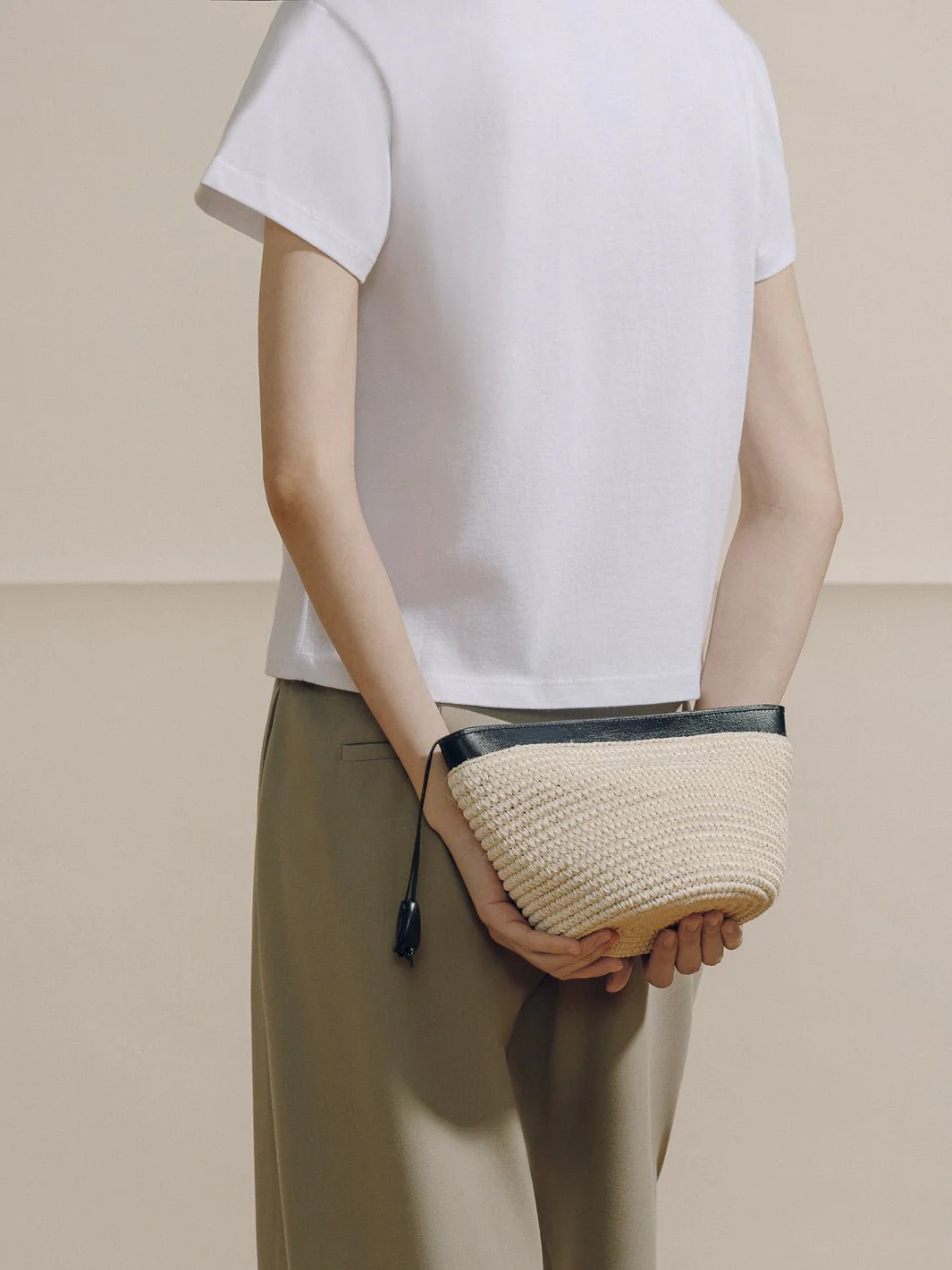 The Medium Zip Clutch in Handwoven Fique - Image 4