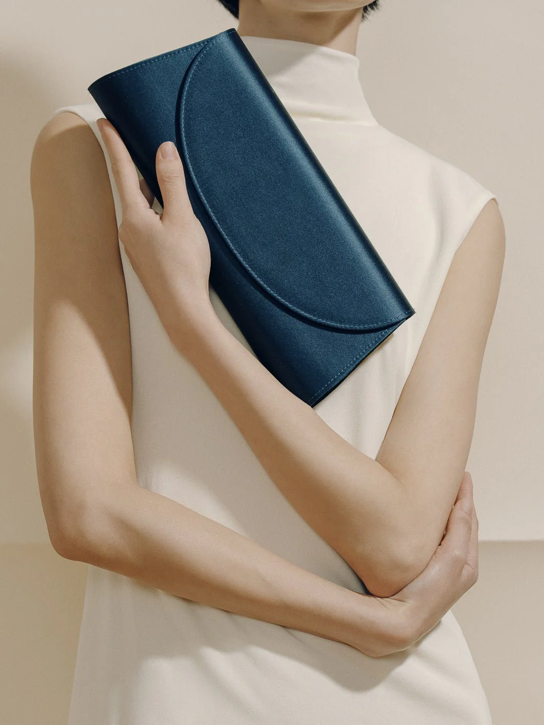 The Opera Clutch in Satin - Image 10