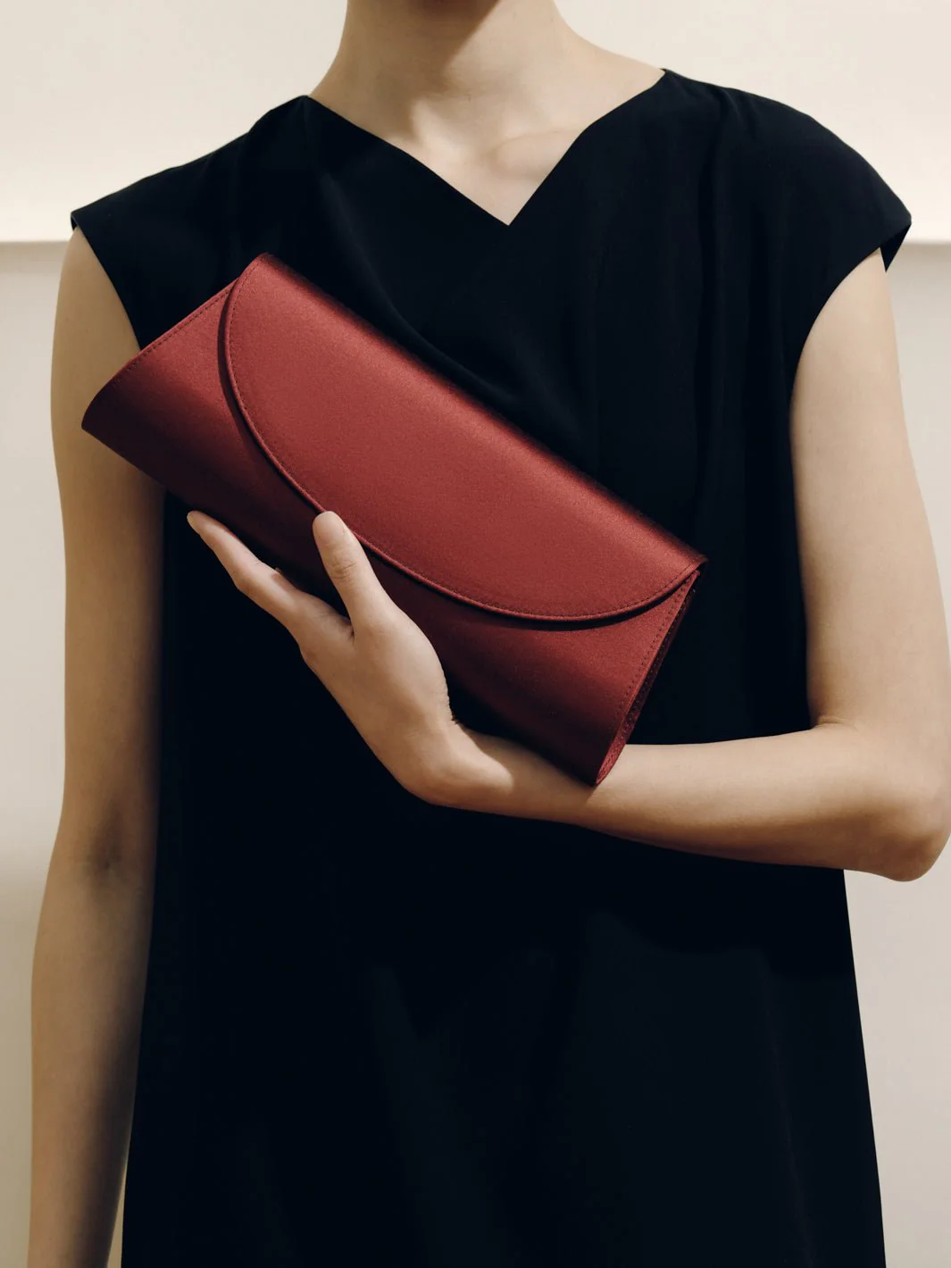 The Opera Clutch in Satin - Image 24