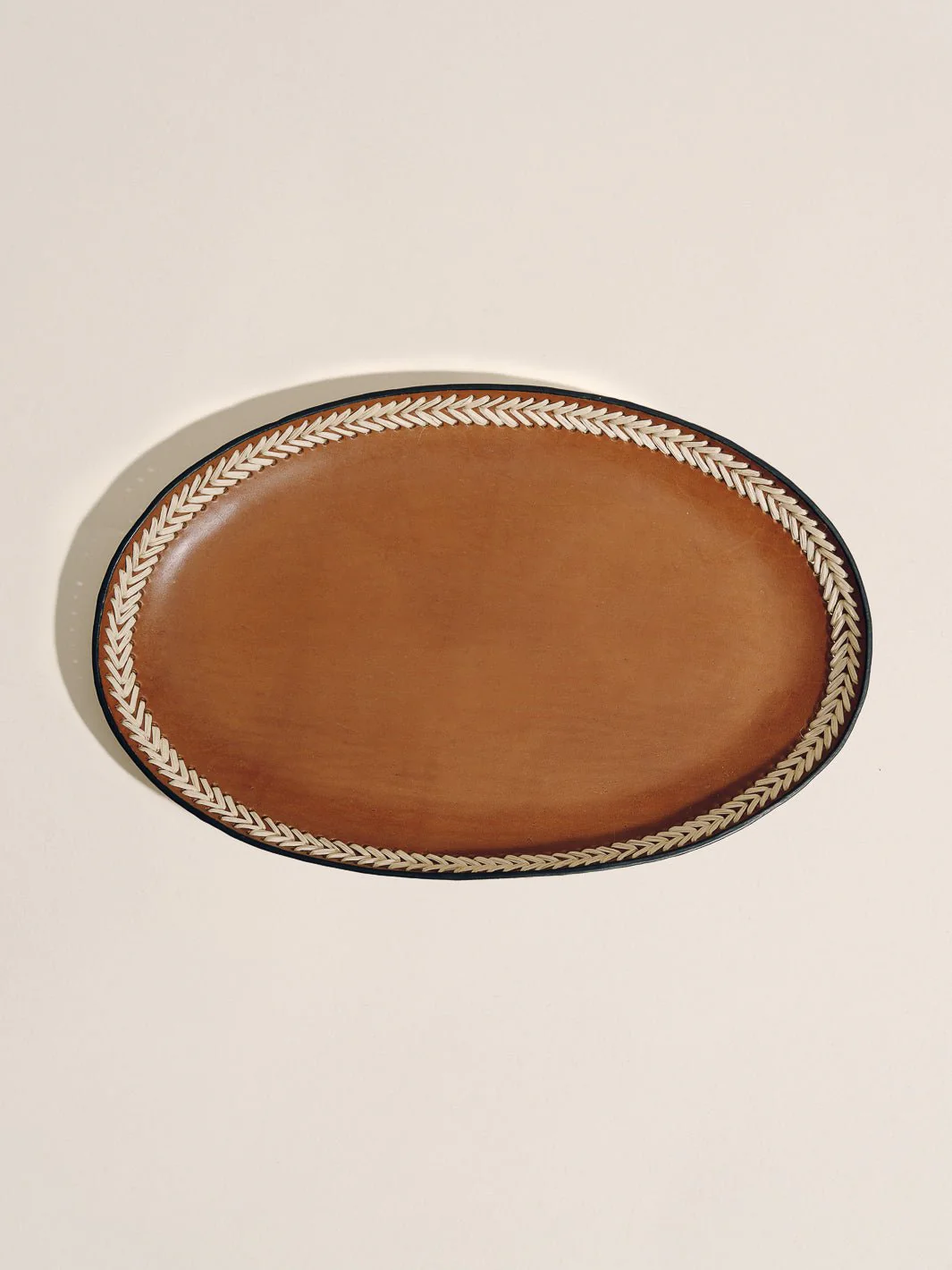 The Oval Tray in Iraca Lace Trim - Image 5