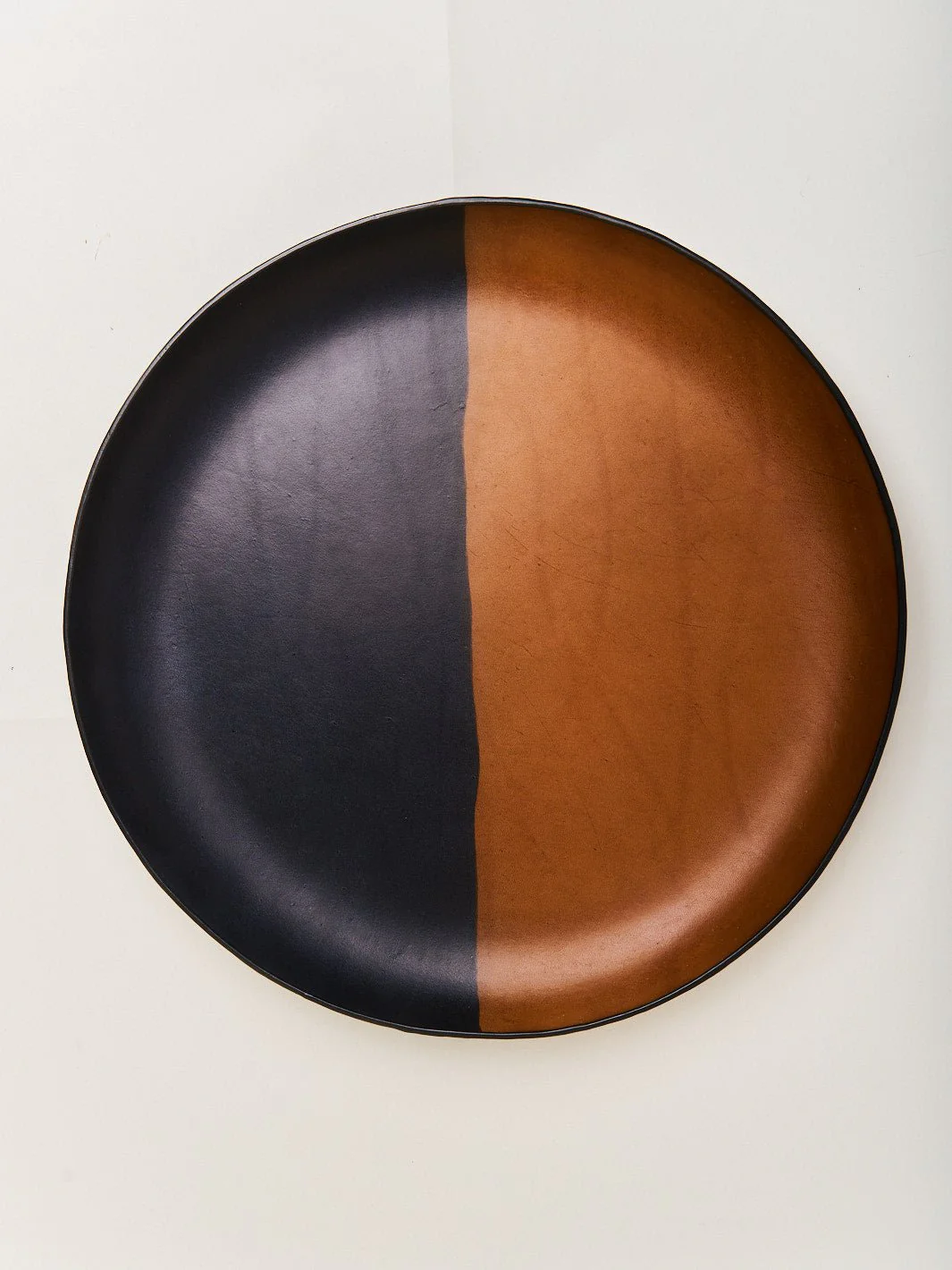 The Oversized Tray in Molded Leather - Image 3