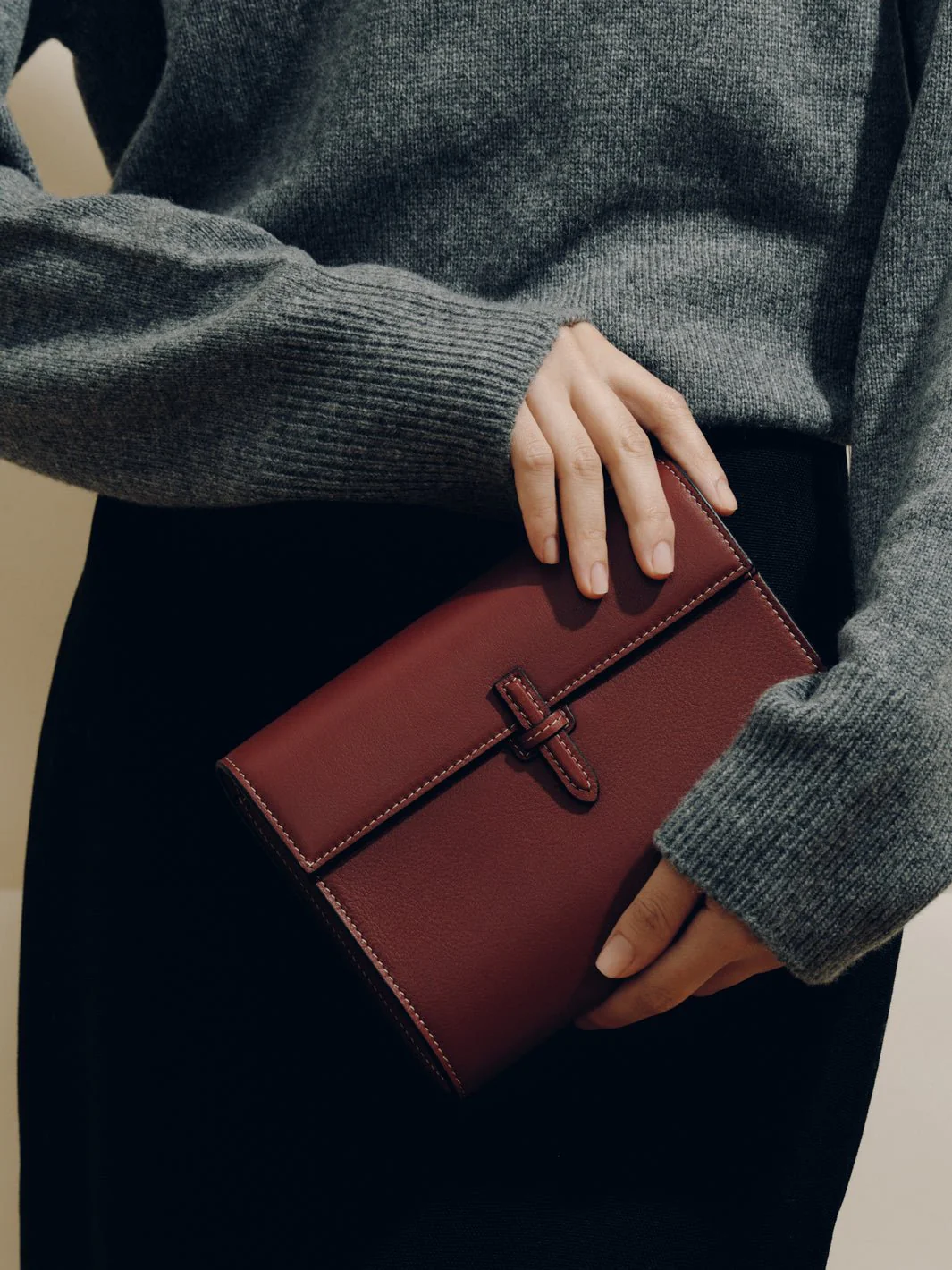 The Small Soft Clutch in Nappa - Image 12