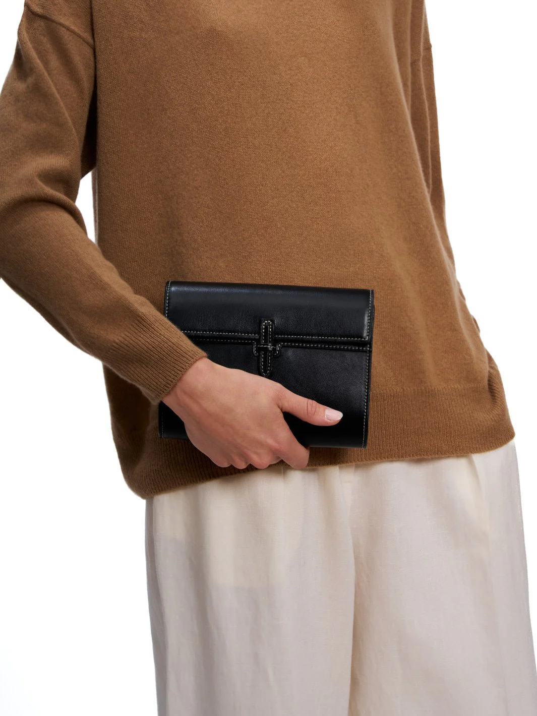 The Small Soft Clutch in Nappa - Image 15