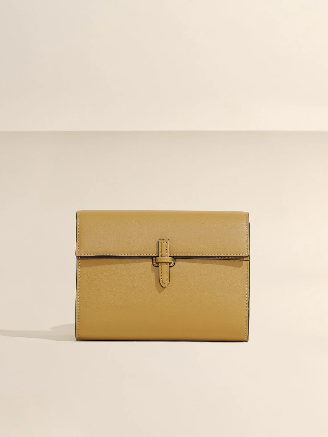The Small Soft Clutch in Nappa - Image 18