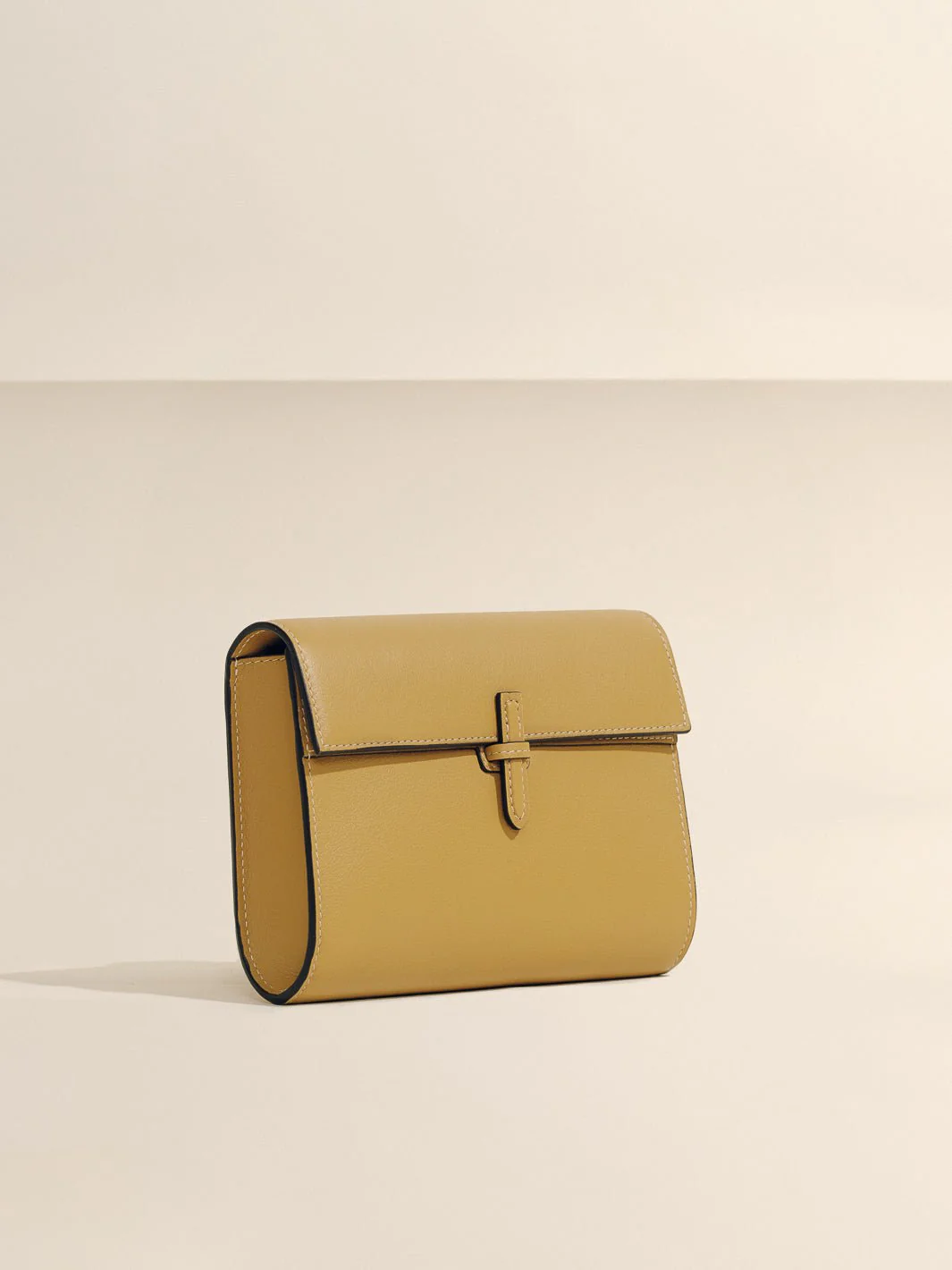 The Small Soft Clutch in Nappa - Image 20
