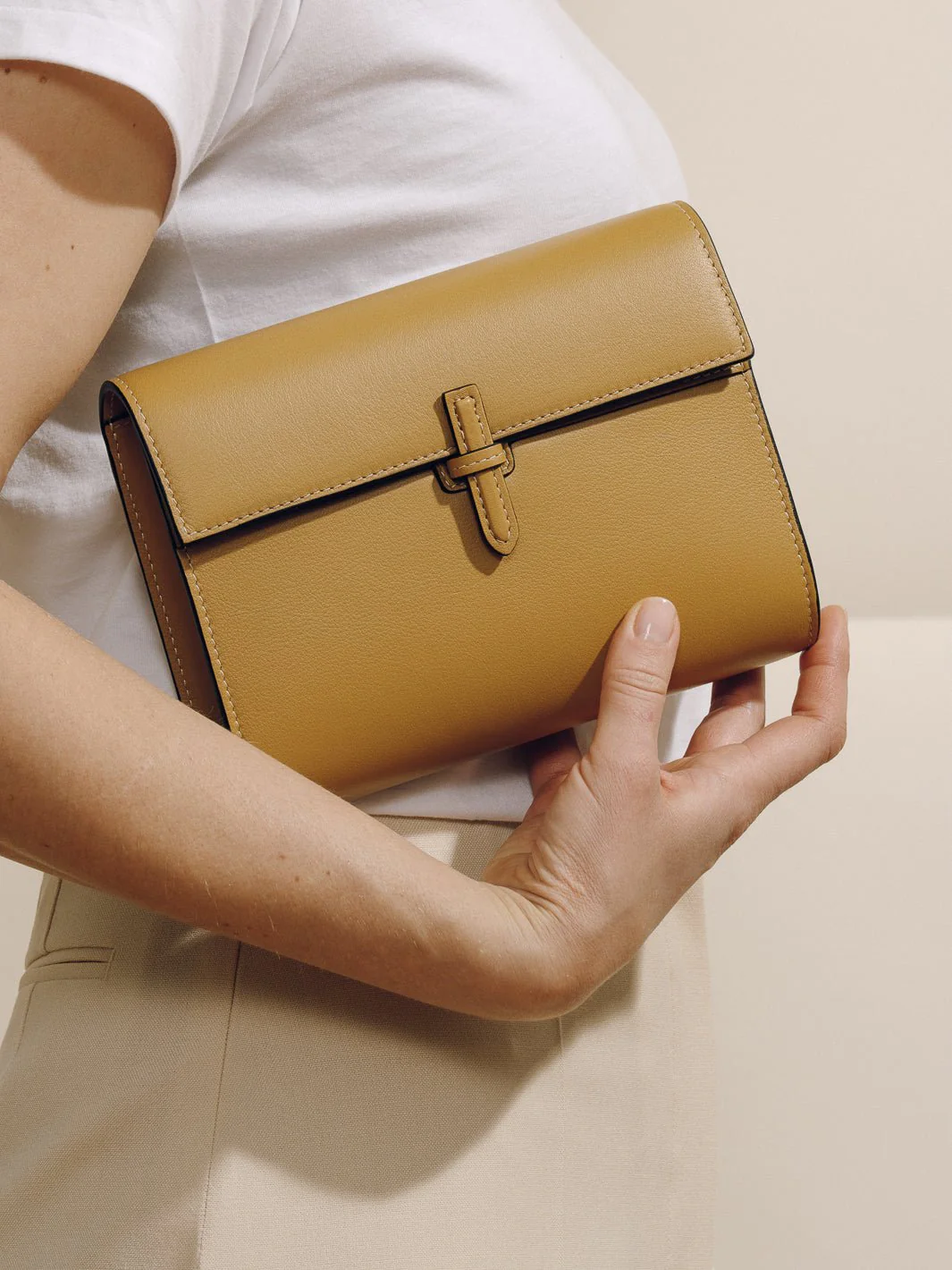 The Small Soft Clutch in Nappa - Image 21