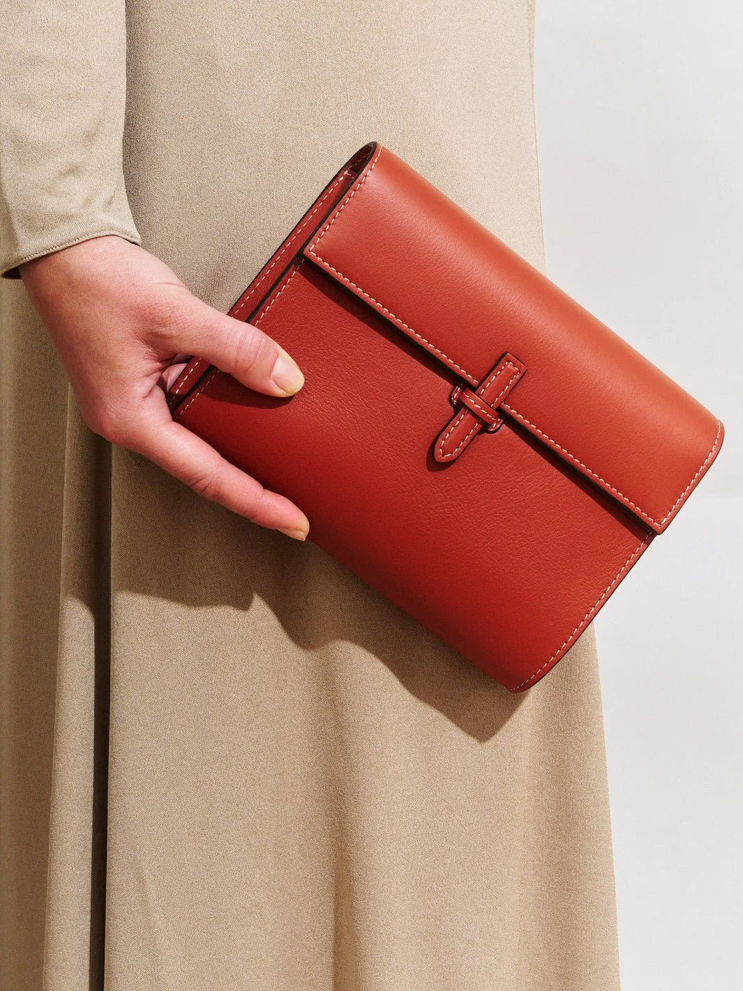 The Small Soft Clutch in Nappa - Image 29
