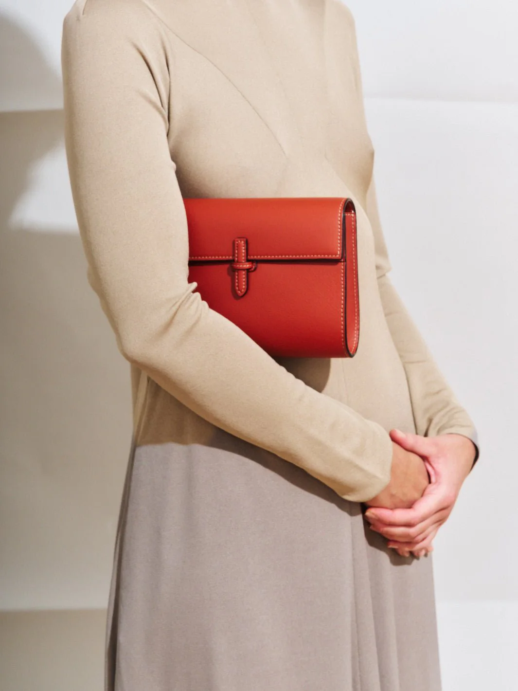 The Small Soft Clutch in Nappa - Image 32