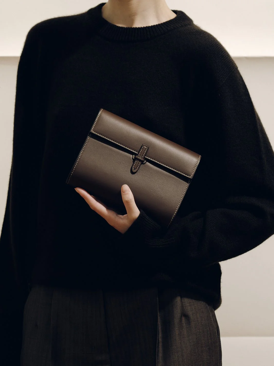 The Small Soft Clutch in Nappa - Image 41