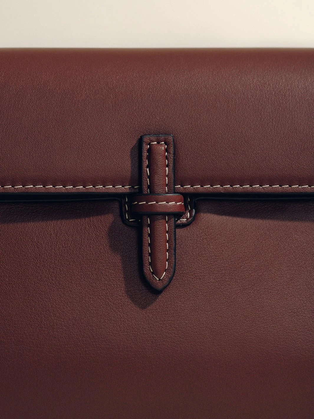 The Small Soft Clutch in Nappa - Image 47