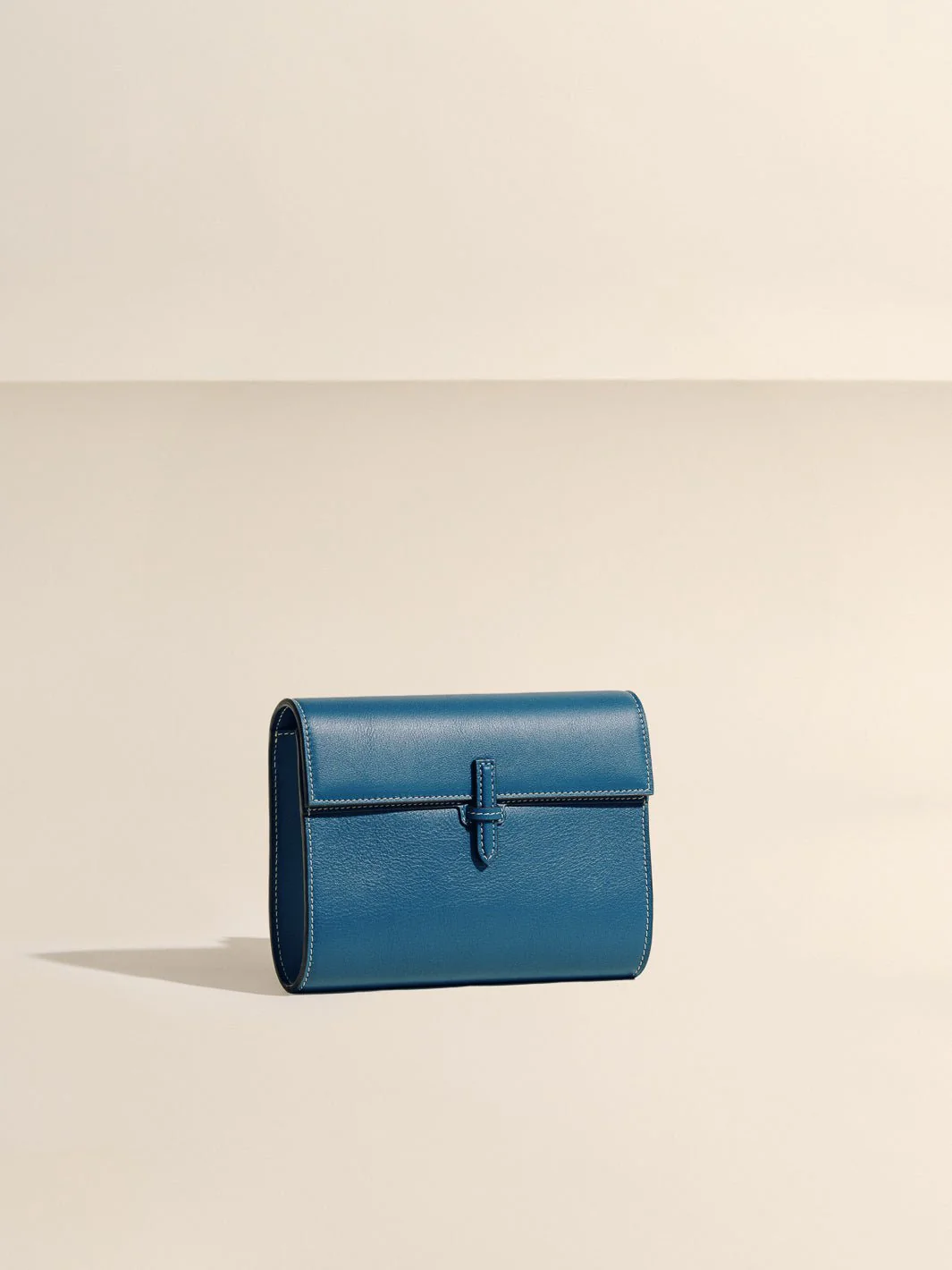 The Small Soft Clutch in Nappa - Image 54