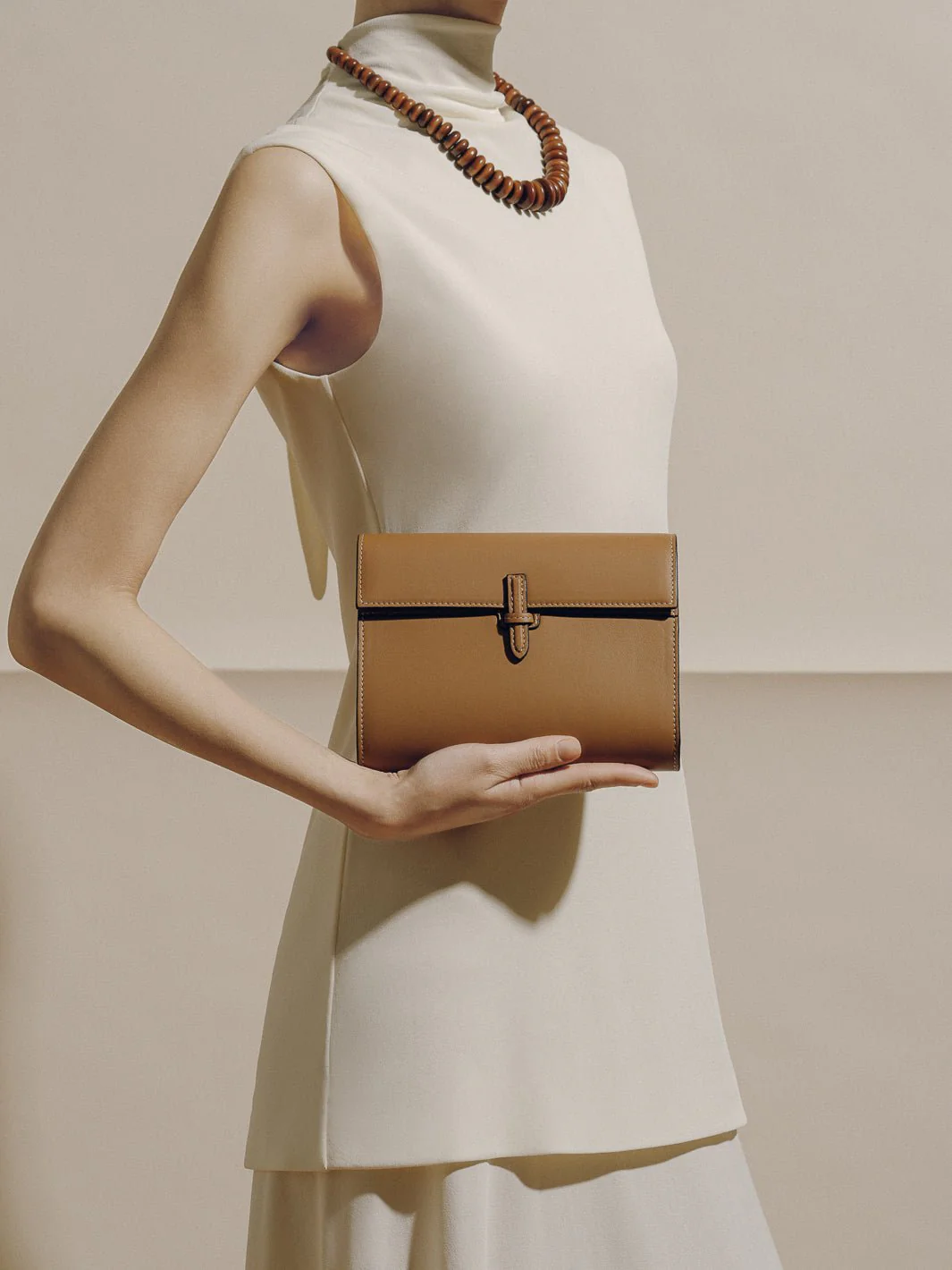 The Small Soft Clutch in Nappa - Image 58