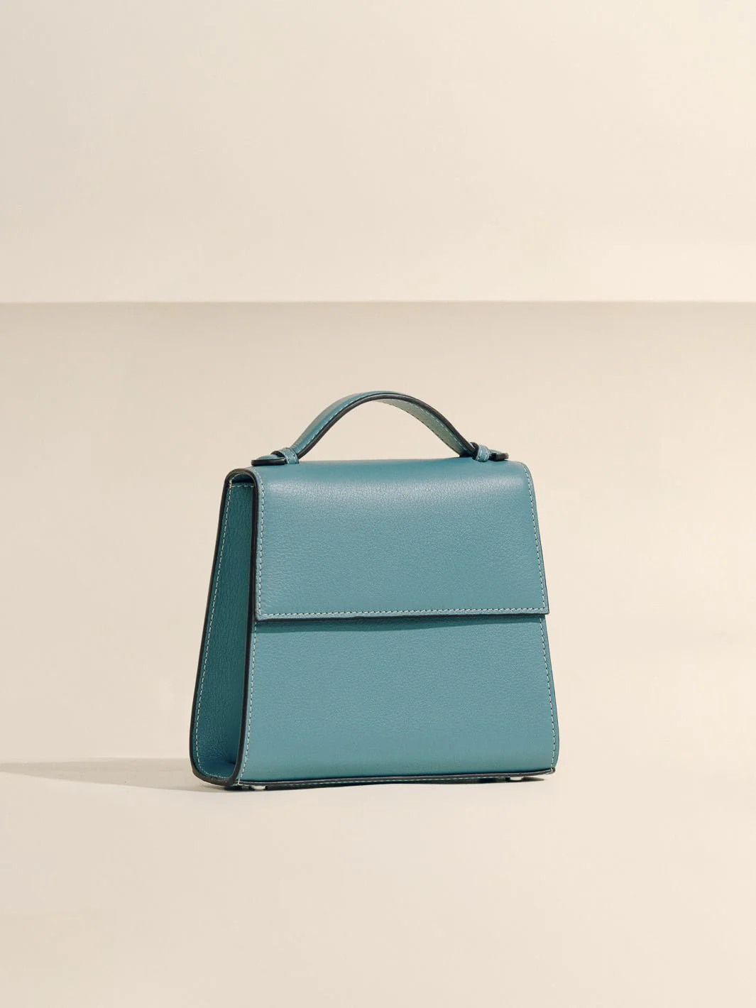 The Small Top Handle in Nappa - Image 14