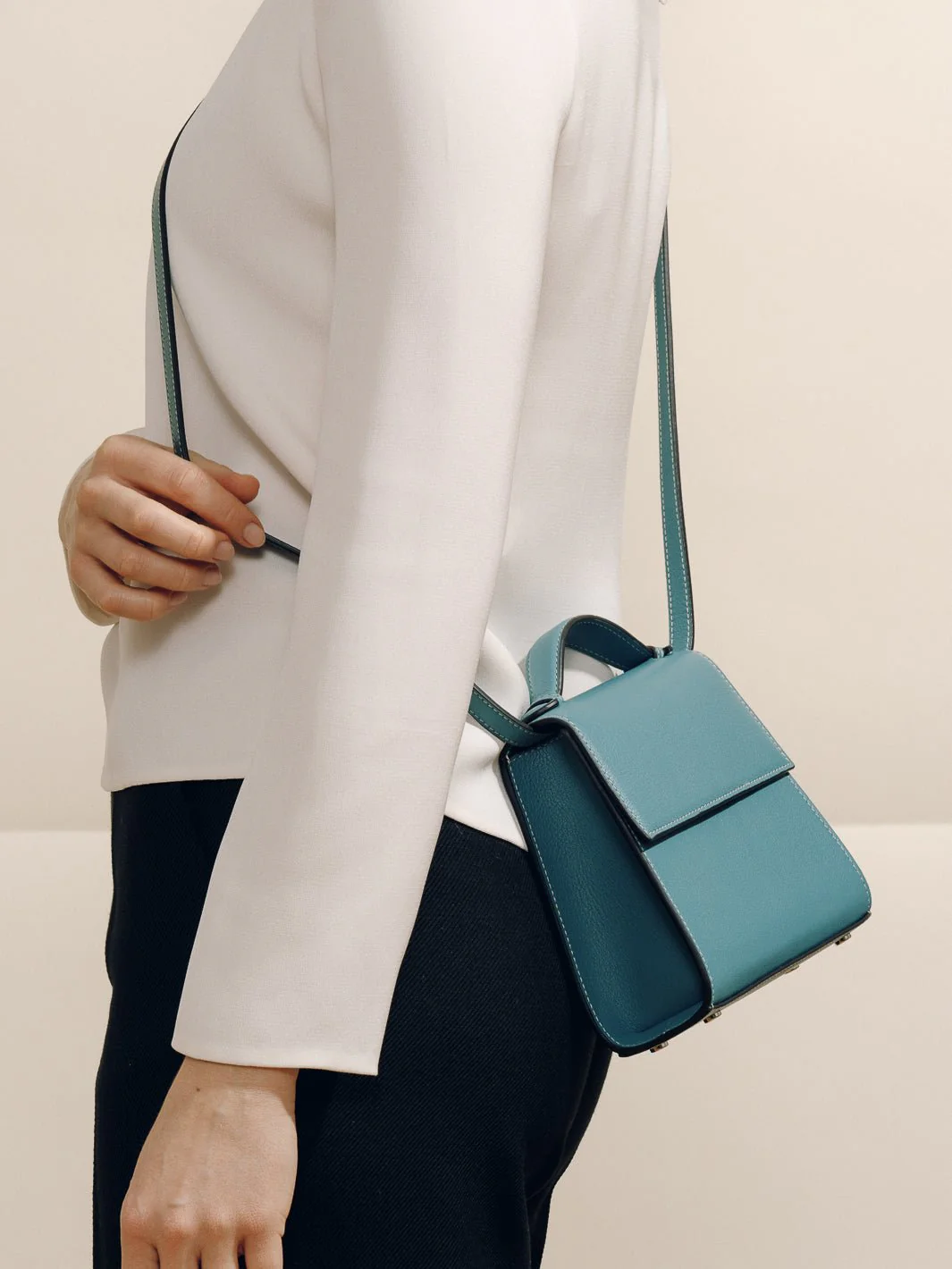 The Small Top Handle in Nappa - Image 25