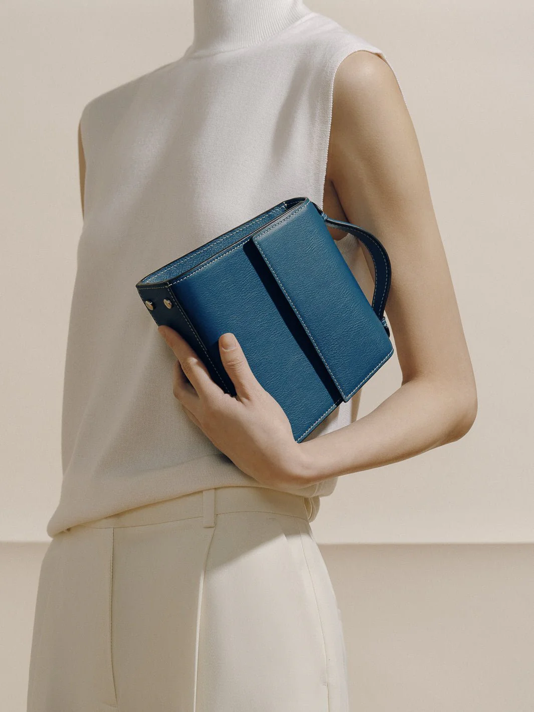The Small Top Handle in Nappa - Image 43