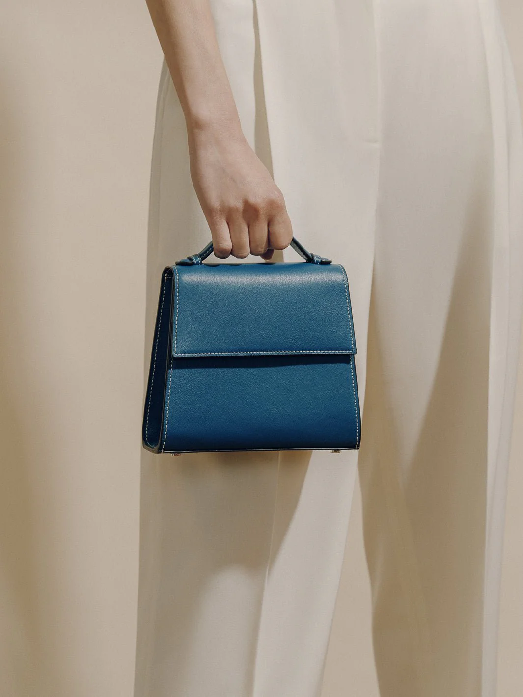 The Small Top Handle in Nappa - Image 45