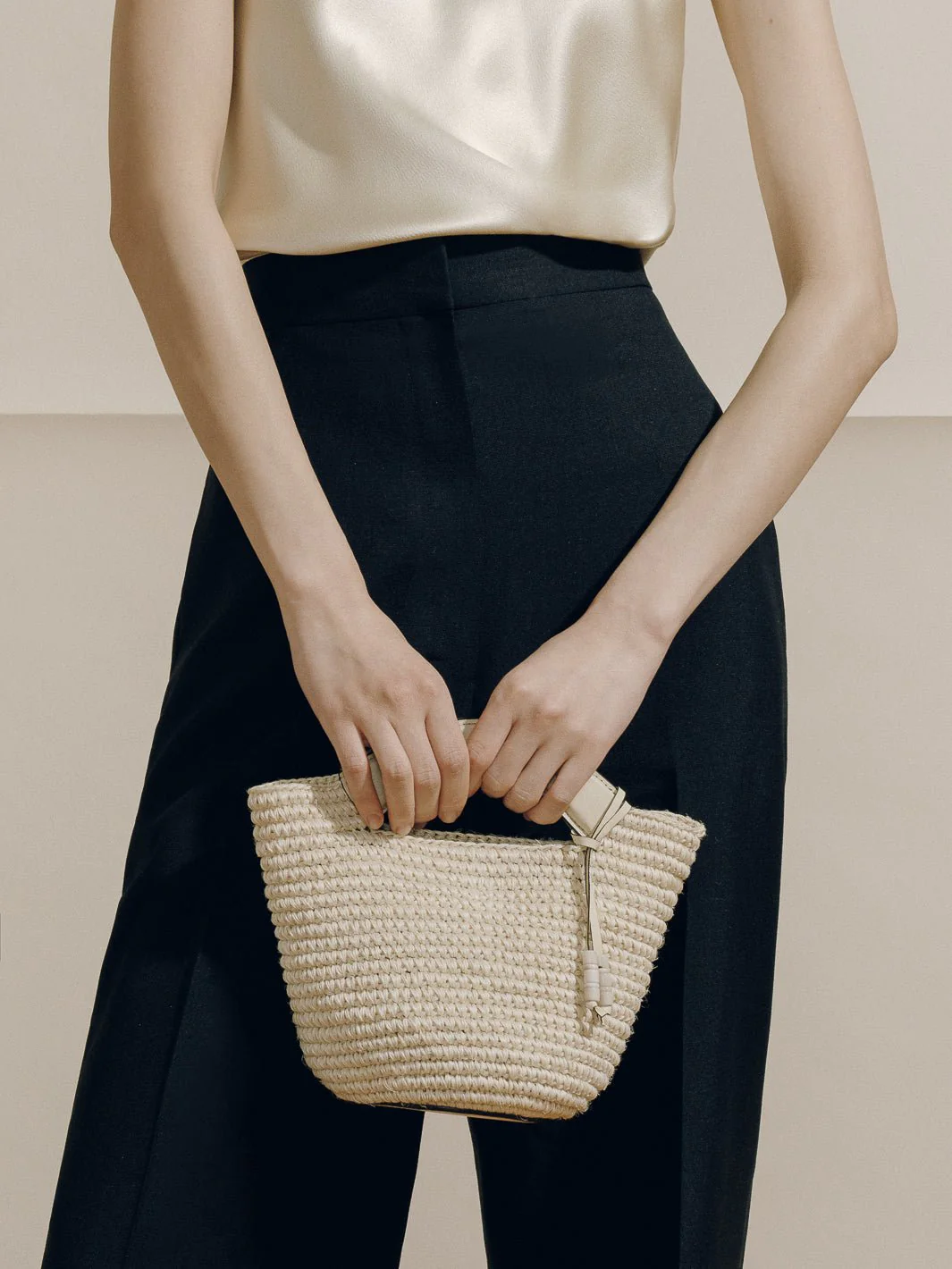 The Small Woven Shopper in Handwoven Fique - Image 7