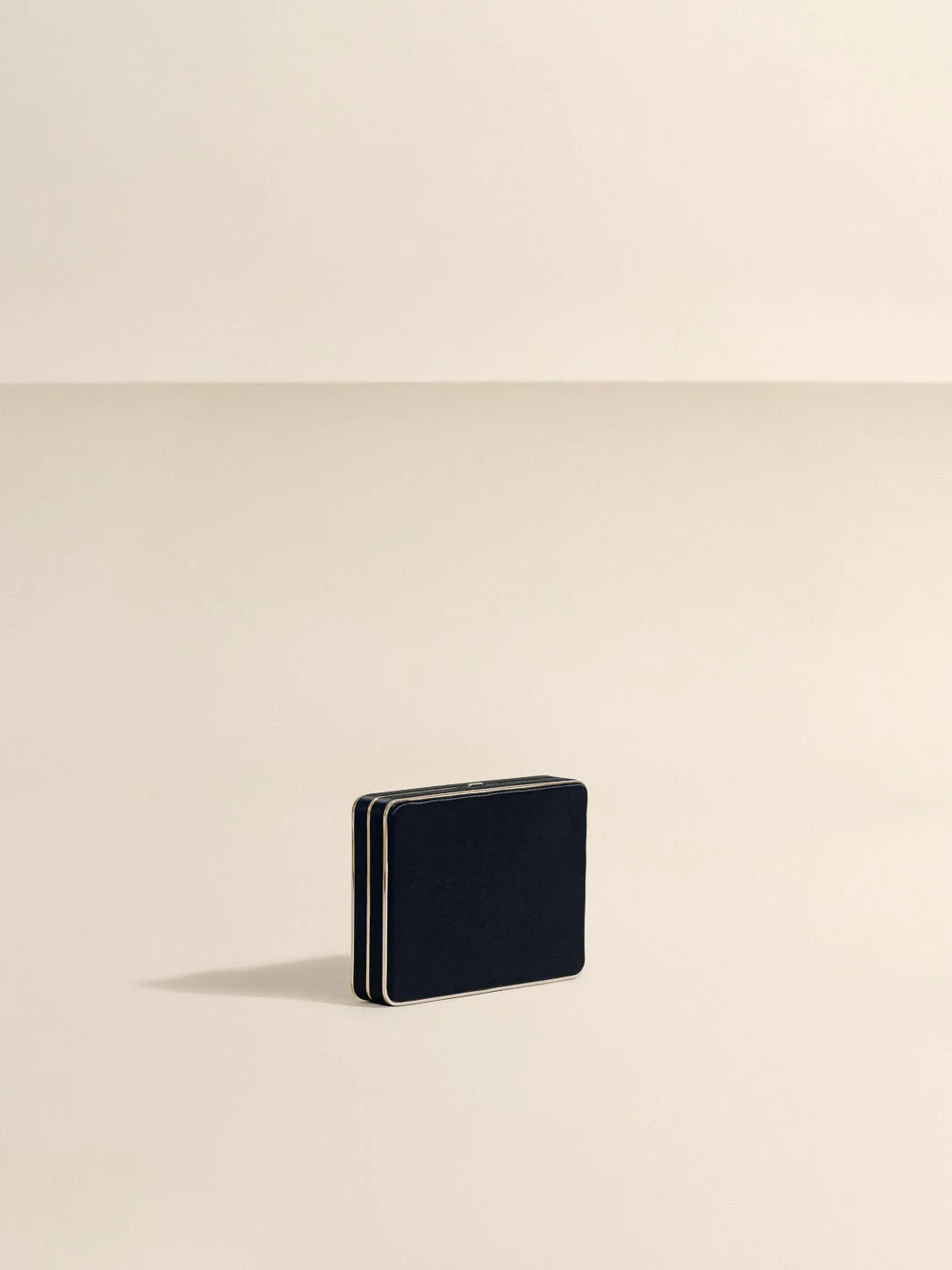 The Square Compact in Satin - Image 3