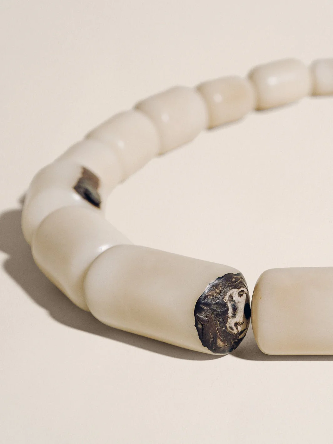 The Tagua Column Necklace - Image 3