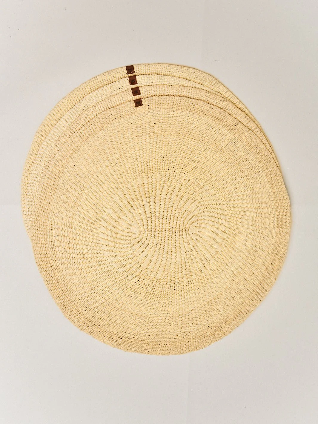 The Handwoven Placemat Set in Iraca - Image 4