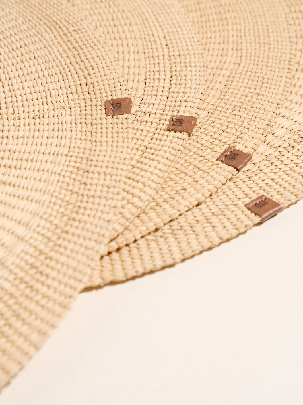 The Handwoven Placemat Set in Iraca - Image 7
